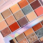 Technic 15 Shades Pressed Pigments Eyeshadow Palette- Y2K